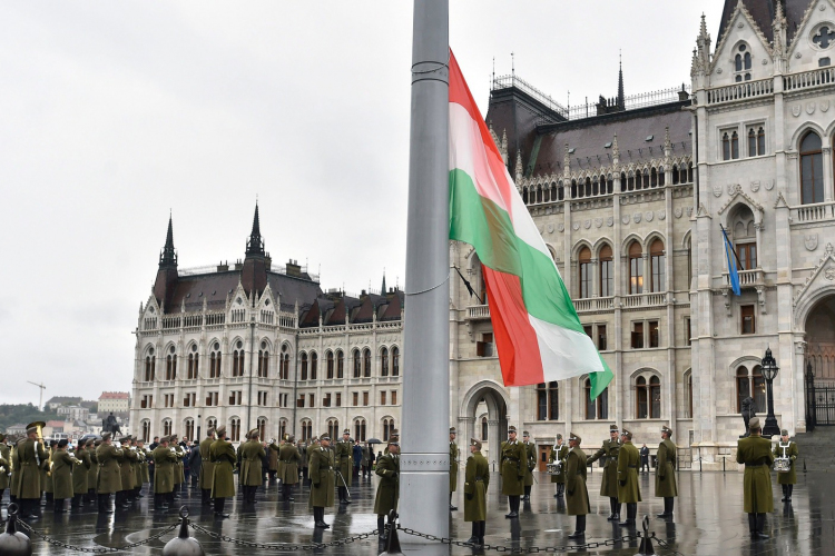 Online is követni lehet az aradi vértanúk központi megemlékezést