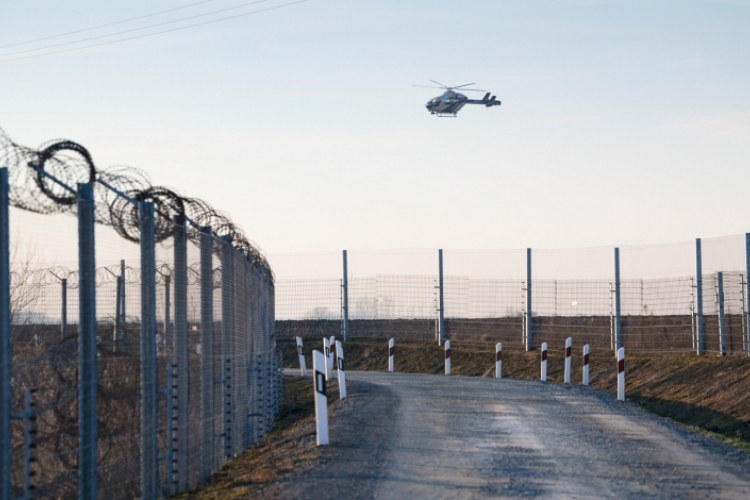 Közel 60 százalékkal nőtt az illegális határátlépések száma az idei év első felében