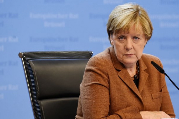 Angela Merkel továbbra sem hajlandó módosítani menekültpolitikai irányvonalán