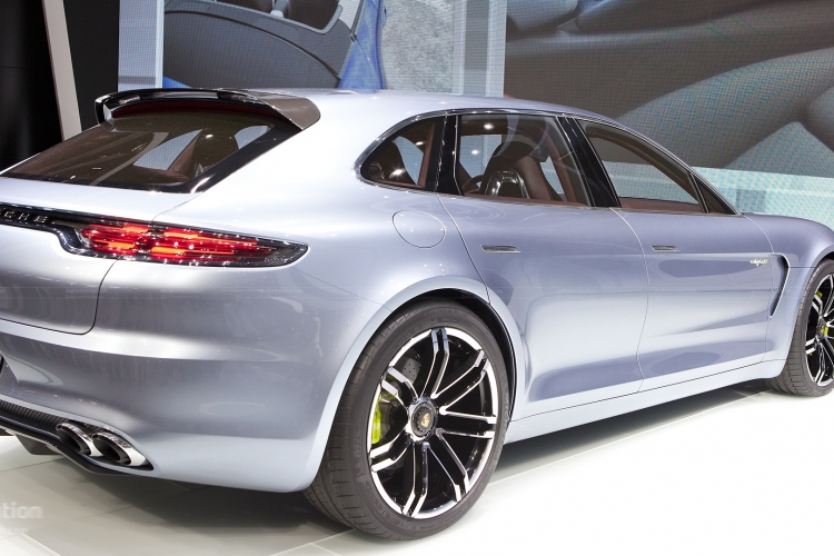 Egy Porsche ébredése: íme, a Panamera Sport Turismo