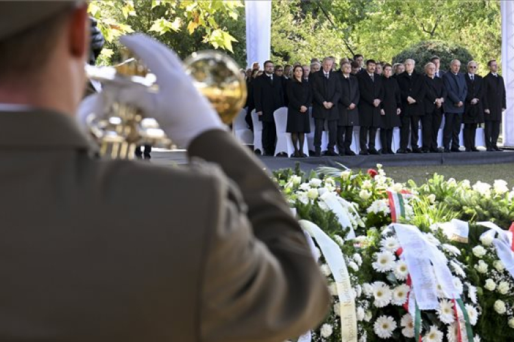 Eltemették Sólyom László volt köztársasági elnököt