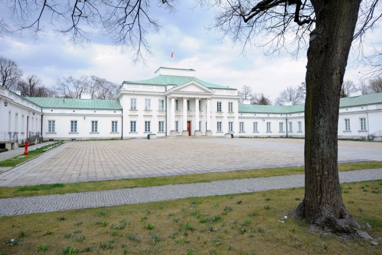 A lengyel államvédelmi szolgálat semlegesített egy drónt a kormányzati épületek felett