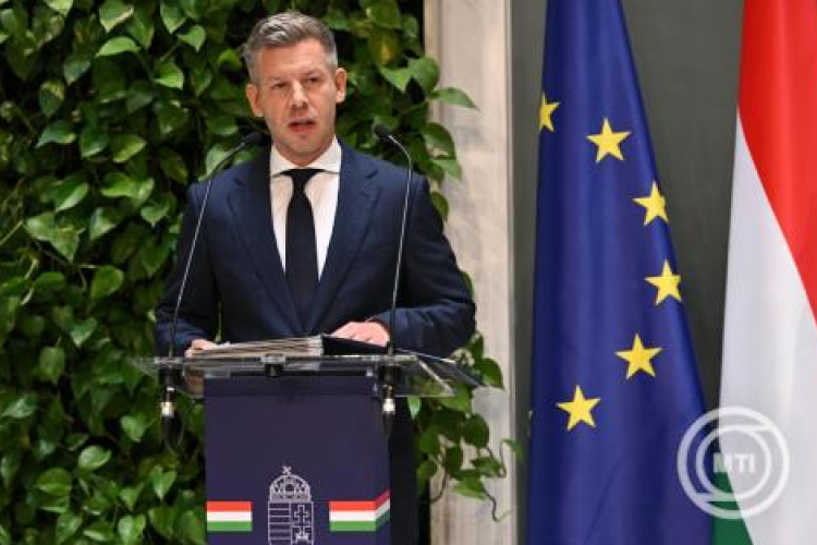 Magyar Péter: átfogó energiafejlesztési tervet fogadott el a kormány