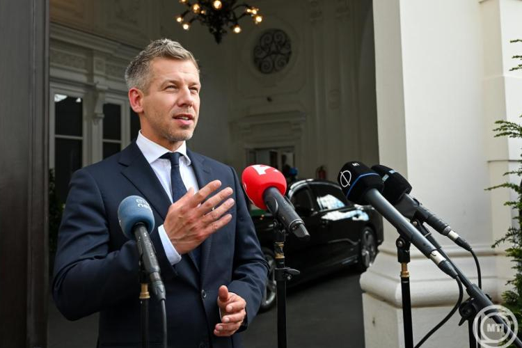 Magyar Péter: jól haladnak a tárgyalások az uniós forrásokról